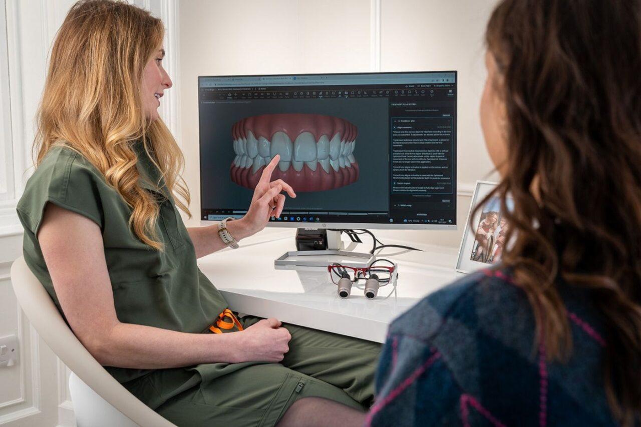 Invisalign consultation in Tillsonburg with a 3D dental model
