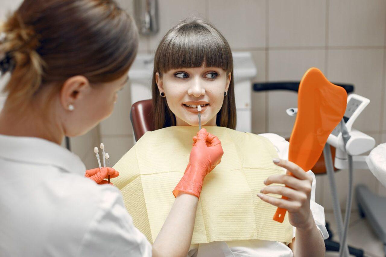 Dental veneers consultation with a cosmetic dentist in Tillsonburg